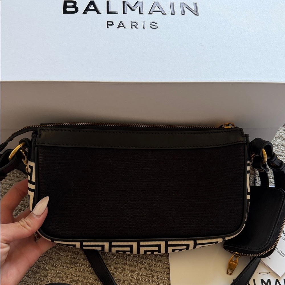 Balmain Black and Gold Chain Bag - Picture 4 of 5